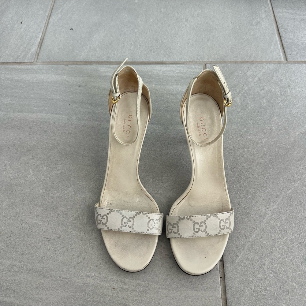 Vintage Gucci Women's Ivory GG Monogram Ankle Strap Sandal - Picture 2 of 5